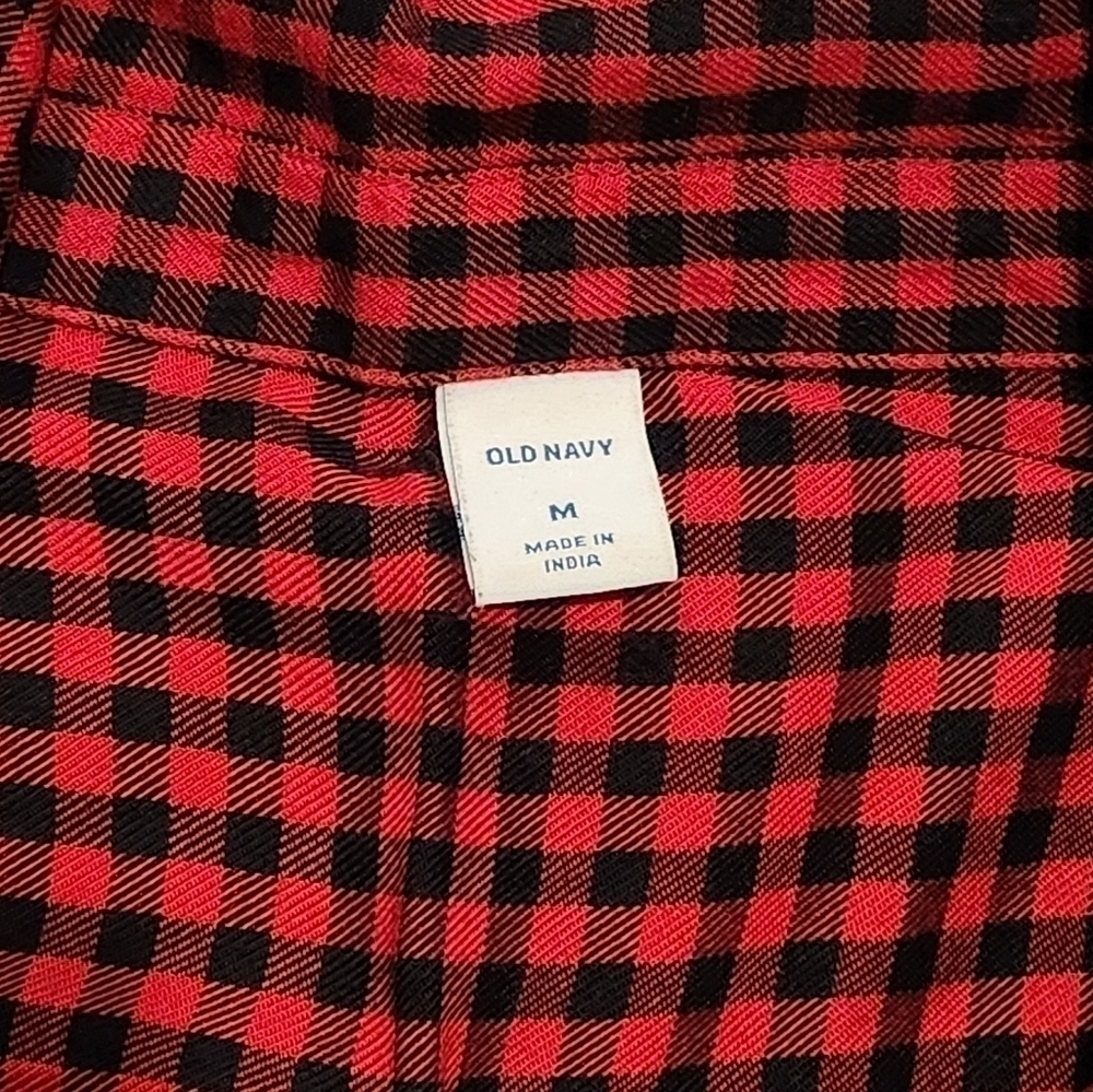OLD Navy Women's Red and Black Plaid Button Down Shirt, size Medium - Picture 9 of 12